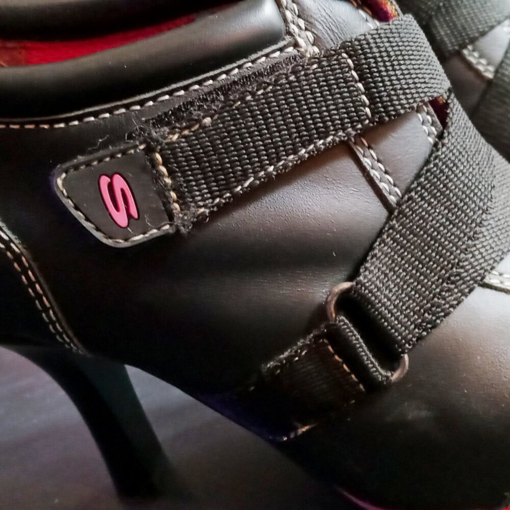 Edgy RARE Vintage Skechers Somethin’ else Black/Pink Leather Sneaker Heels - Picture 9 of 16